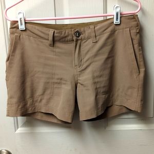 Patagonia Women's khaki shorts Size 2